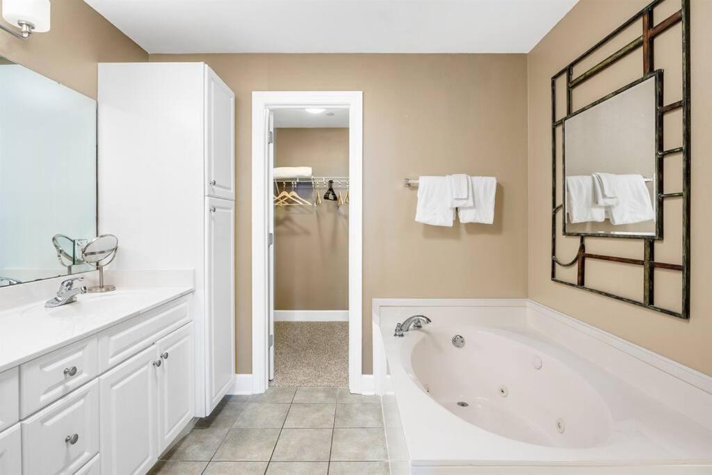 Phoenix West - 2207 - High-End Luxury Beachfront 오렌지 비치 외부 사진